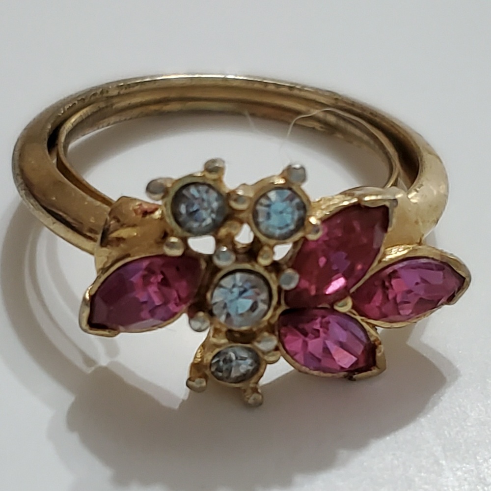 Vintage Avon ring
